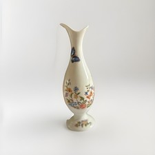 Aynsley Cottage Garden Bud