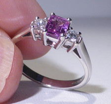 18ct Gold Ring Pink Sapphire