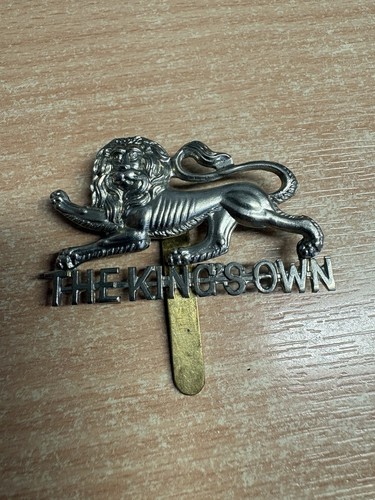 British military cap - , badge