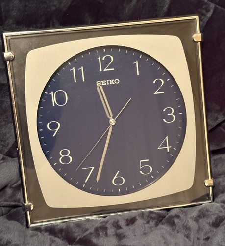 Seiko quartz wall clock - , blue
