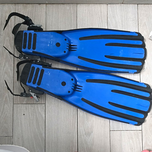Sale mares size small - mares,