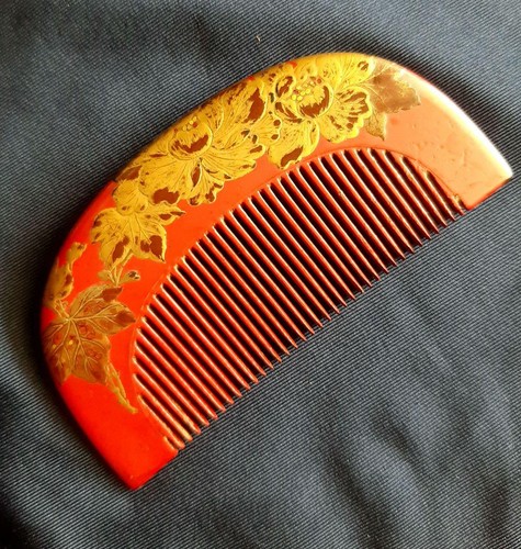 Vermillion lacquer comb with - vermillion,