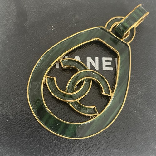 Auth rare vtg large chanel - vtg,