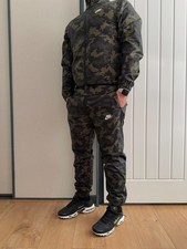 MENS NIKE GREEN CAMO WOVEN