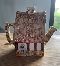Bob Hersey Pottage Cottage Teapot