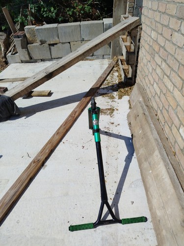 Green black mongoose scooter - black,