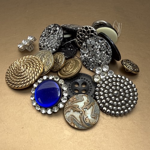 Antique vintage buttons - buttons, job