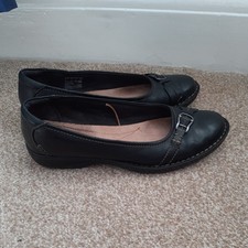 CLARKS CUSHION SOFT BLACK