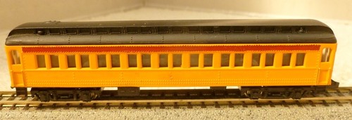 Bachmann scale clerestory - n,