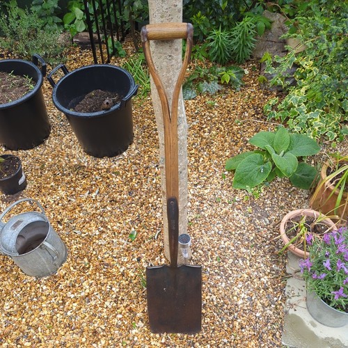 Vintage garden spade yardleys - garden,
