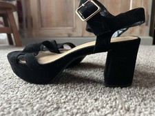 Girls New Look Platform Chuck Heel Shoe UK Size 2