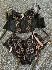 Ladies Basque set  34D and 14 new without tags