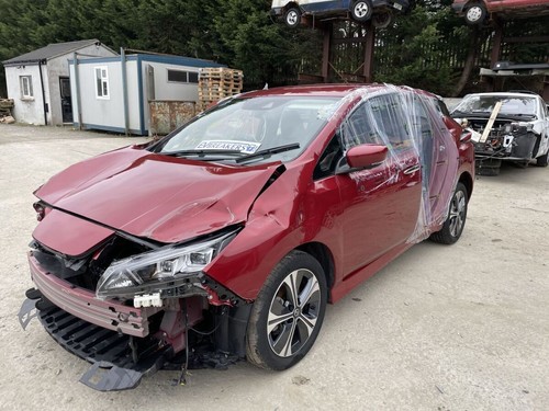 Nissan leaf tekna red - nissan,