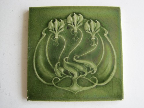 Antique moulded - sq.,