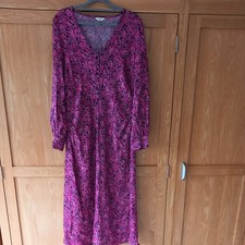 Beautiful Long Hush Button Through Longsleeve Dress Size 10