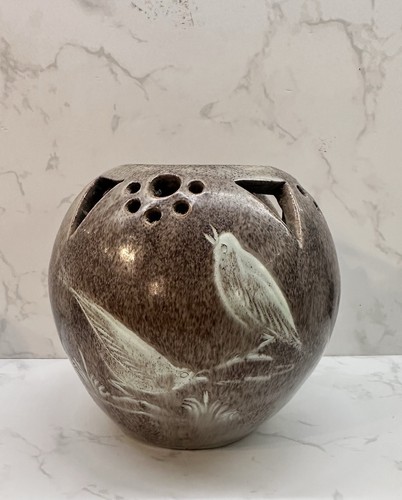 Artist signed studio pottery - artist,