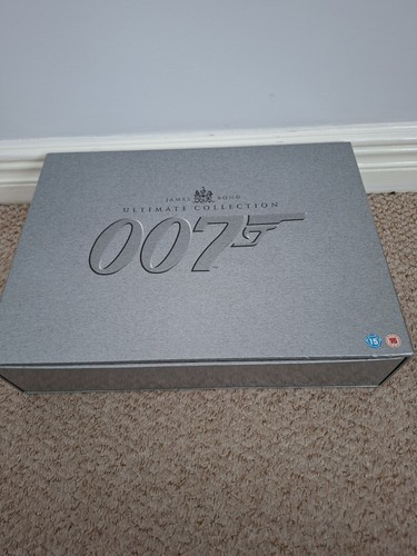 James bond ultimate - james,
