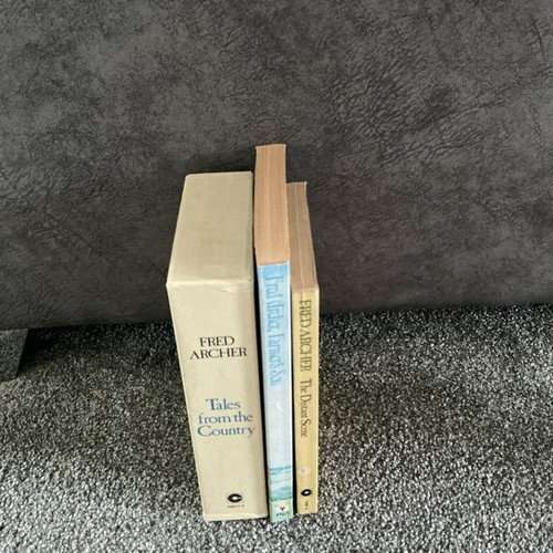 Boxset three books - three, by