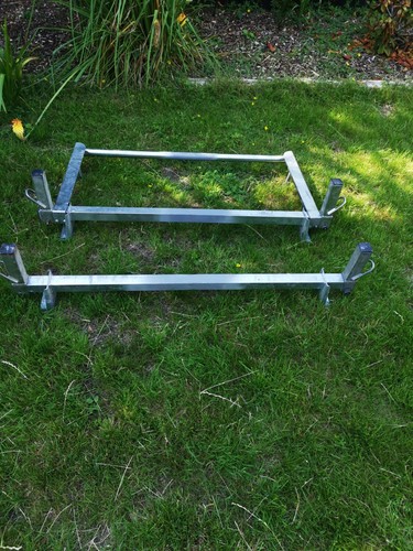 Rhino roof bars with roller - roof,