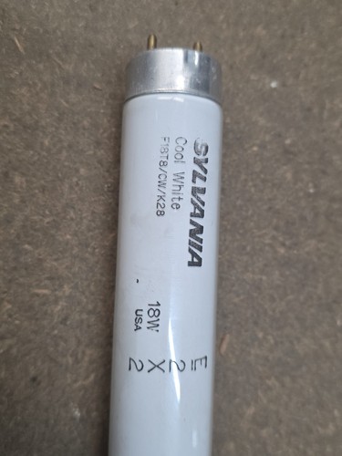 Sylvania 18w cool - white, t8