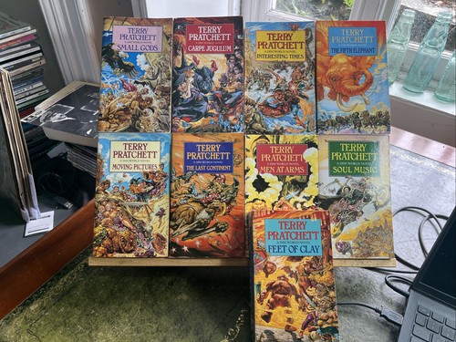 Terry pratchett 9 discworld - pratchett,