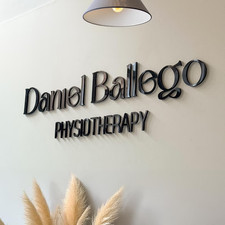 Glossy Black Physiotherapy