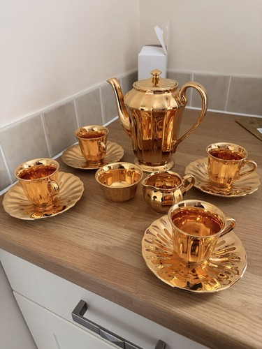 Absolutely beautiful gold wade - beautiful,