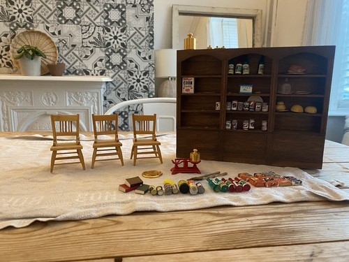 Vintage dolls house shop stand
