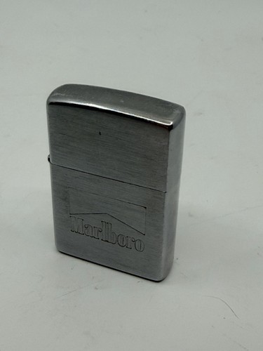 Vintage zippo 1995 marlboro - zippo,