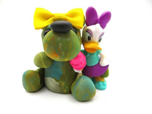 Green swirl bear - ,