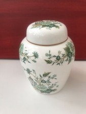 Porcelain  Crown Kowloon Jar
