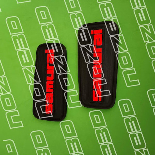 Pair side tags arrow - of,
