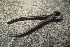 Vintage Farrier’s Nail Remover / Carpenter’s End Cutting Nippers Forged Steel