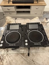 Pioneer CDJ 2000 Nexus 2 Pair