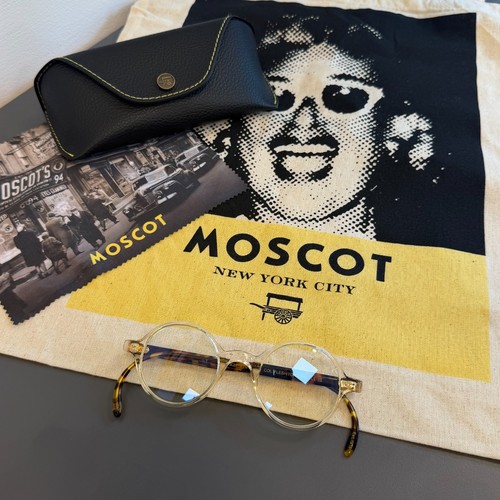 Moscot scooch