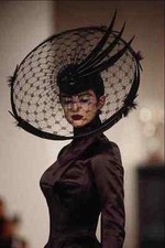 725039 Philip Treacy Black