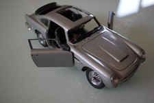 james bond aston martin db5