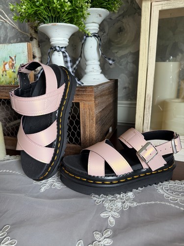 Nwot martens women - nwot, voss