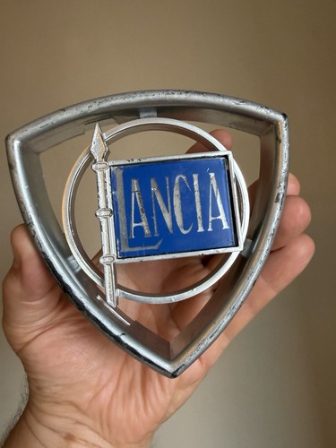 Original front grille badge - original,