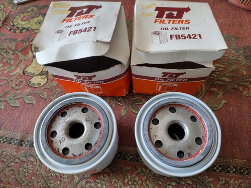 New oil filters - 2, fits