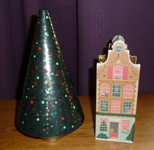 Town house style musical - house,