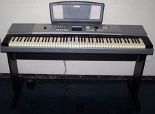 Yamaha DGX 520 Portable Grand Piano Keyboard 88 Keys , USB To HOST,MIDI IN/OUT