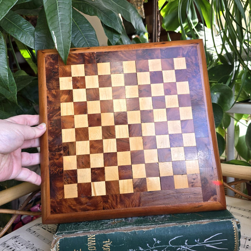 Vintage burr walnut draughts - burr,
