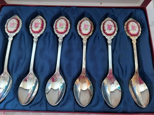 Lovely silver tone metal - lovely,