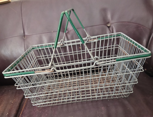 Vintage metal wire - metal,