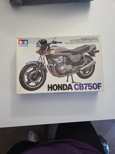 Tamiya motorcycle model honda - motorcycle,