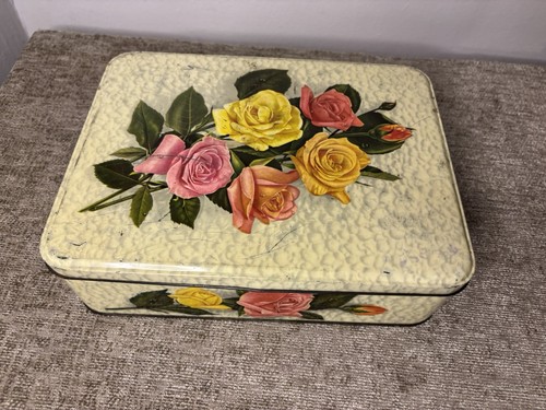 Lovely large vintage floral