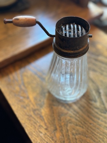 Vintage hand crank nut grinder - vintage,
