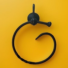 8.5" x 6" Wrought Iron Round