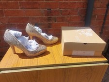 Oasis Carmen Gold Heeled